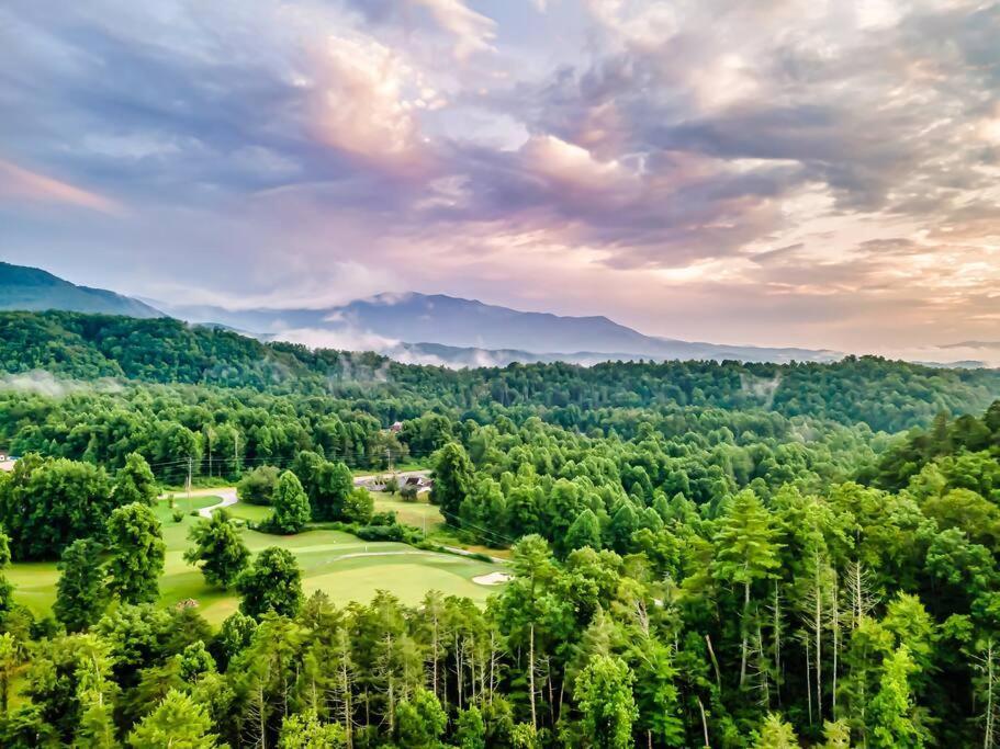 Beautiful Chalet With Fireplace And Large Game Room Gatlinburg Luaran gambar