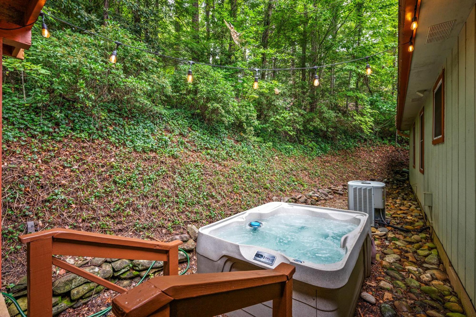 Beautiful Chalet With Fireplace And Large Game Room Gatlinburg Luaran gambar