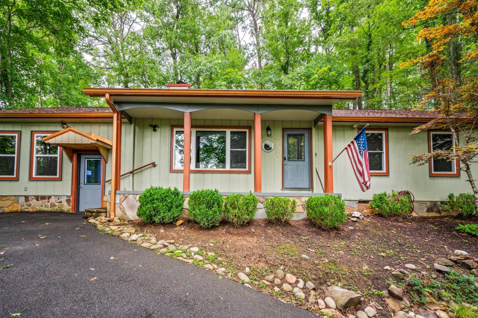 Beautiful Chalet With Fireplace And Large Game Room Gatlinburg Luaran gambar